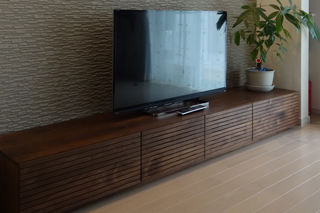 ウォールナット-無垢のテレビボード-幅2400-風雅7